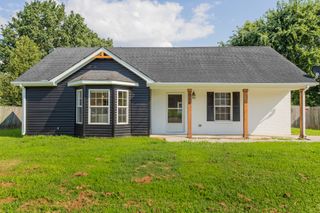 514 Bon Aqua Dr, La Vergne, TN 37086