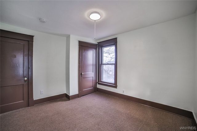 1824 Niagara Avenue, Niagara Falls, NY 14305