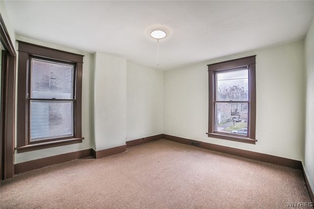 1824 Niagara Avenue, Niagara Falls, NY 14305