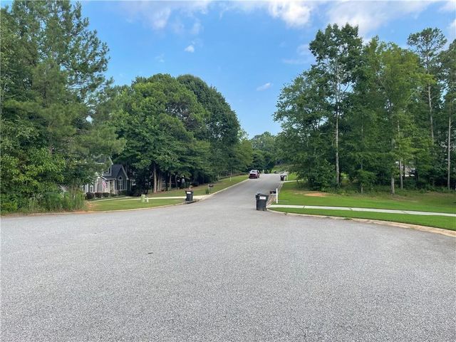 180 Smokey Ridge Drive, Newnan, GA 30263