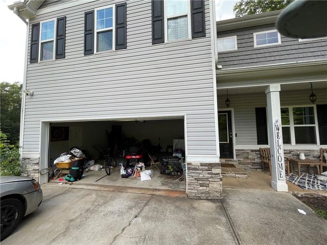 180 Smokey Ridge Drive, Newnan, GA 30263
