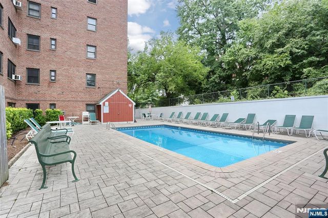 208 Anderson Street S6D, Hackensack, NJ 07601