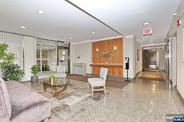 208 Anderson Street S6D, Hackensack, NJ 07601