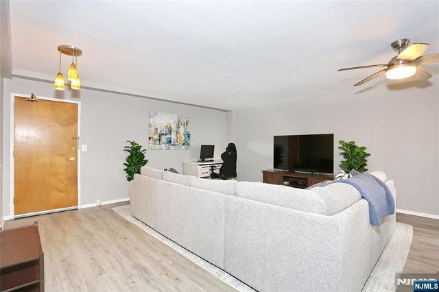 208 Anderson Street S6D, Hackensack, NJ 07601