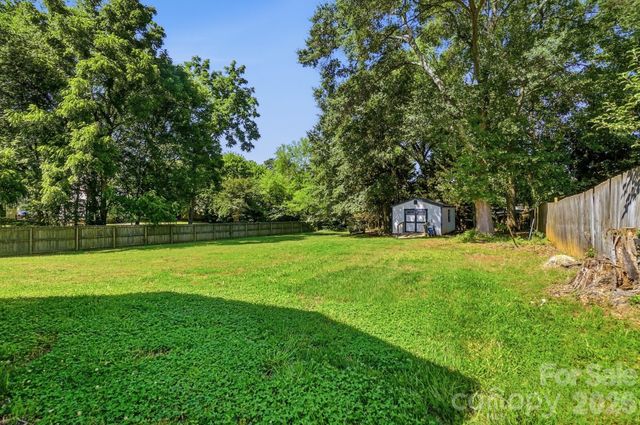 5946 Brookstone Drive NW, Concord, NC 28027