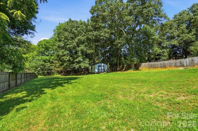 5946 Brookstone Drive NW, Concord, NC 28027