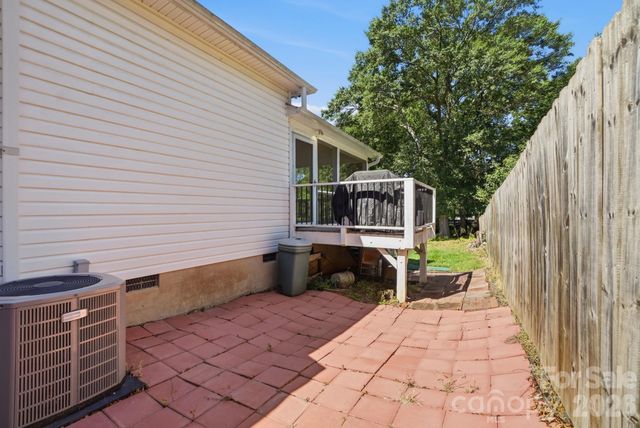 5946 Brookstone Drive NW, Concord, NC 28027