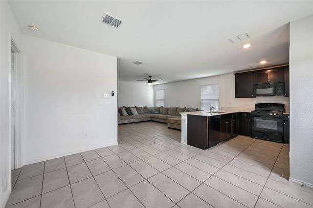 1104 Crestview Drive, Hutchins, TX 75141