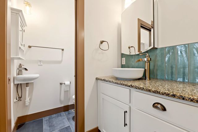 5132 N Colonial Ave., Bel Aire, KS 67226
