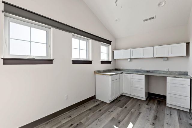 5132 N Colonial Ave., Bel Aire, KS 67226