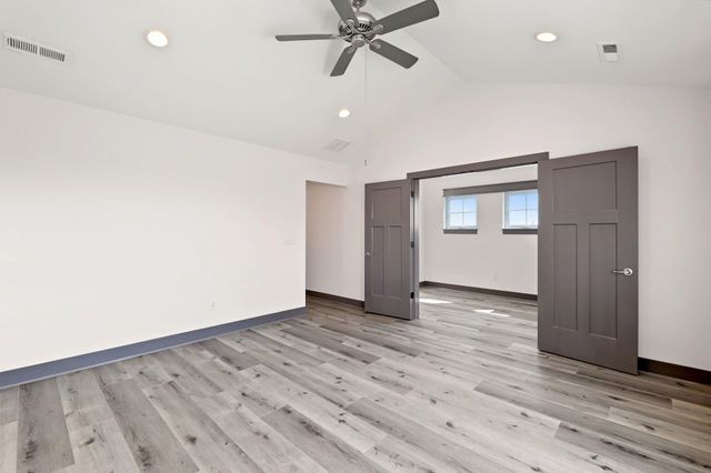 5132 N Colonial Ave., Bel Aire, KS 67226
