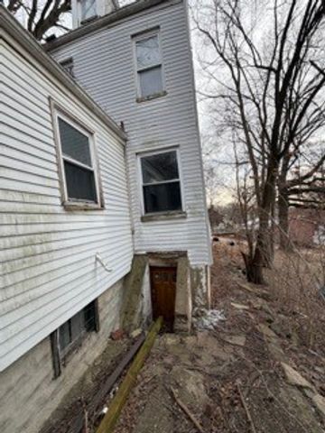 413 Fannell St, Garfield, PA 15224