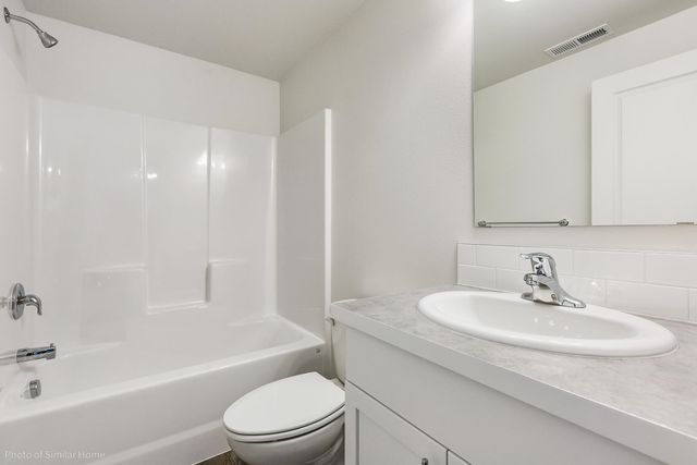 418 N Viewmont Ct, Greenacres, WA 99016