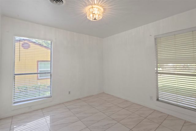 711 Hilltop Drive, Irving, TX 75060