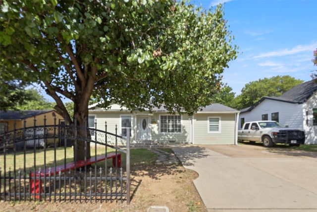 711 Hilltop Drive, Irving, TX 75060