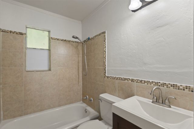 711 Hilltop Drive, Irving, TX 75060
