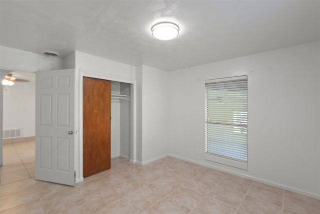 711 Hilltop Drive, Irving, TX 75060