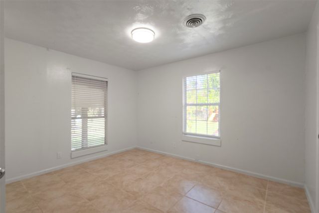 711 Hilltop Drive, Irving, TX 75060