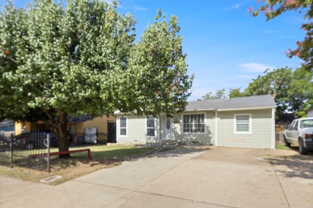711 Hilltop Drive, Irving, TX 75060
