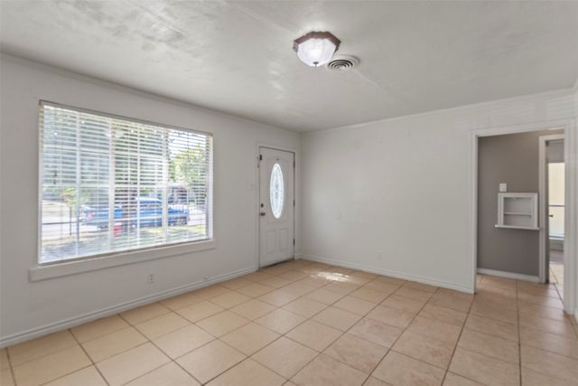 711 Hilltop Drive, Irving, TX 75060