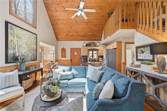1449 Cherokee Lane, Mccaysville, GA 30555