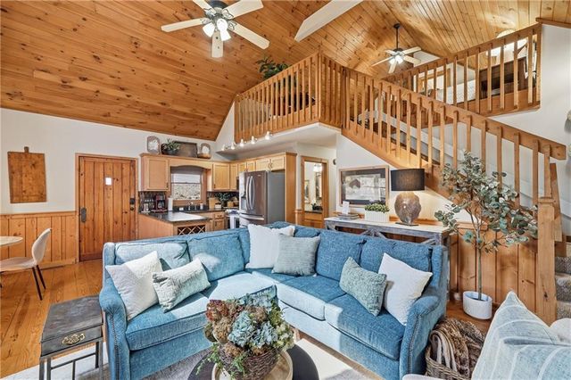 1449 Cherokee Lane, Mccaysville, GA 30555