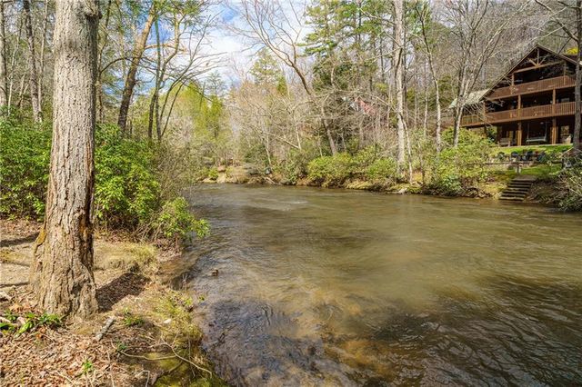 1449 Cherokee Lane, Mccaysville, GA 30555
