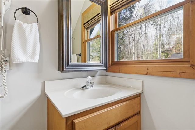 1449 Cherokee Lane, Mccaysville, GA 30555