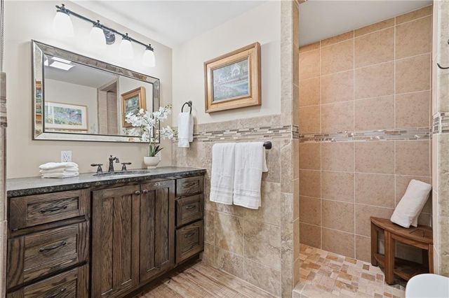 1449 Cherokee Lane, Mccaysville, GA 30555