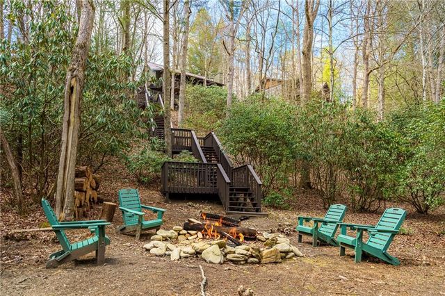 1449 Cherokee Lane, Mccaysville, GA 30555