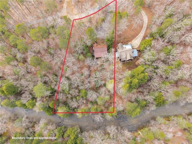 1449 Cherokee Lane, Mccaysville, GA 30555