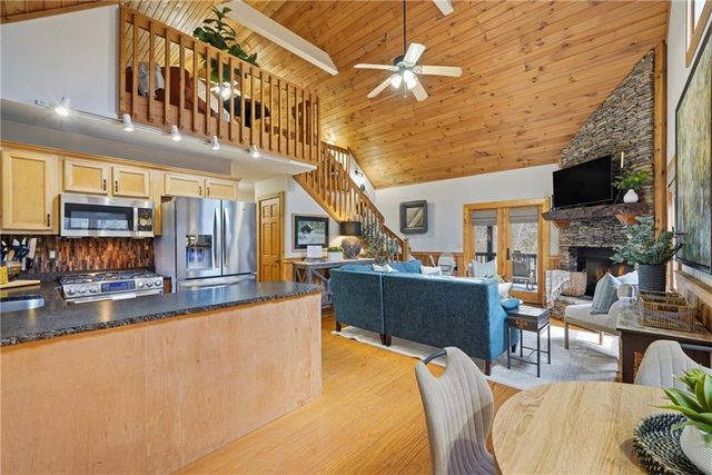 1449 Cherokee Lane, Mccaysville, GA 30555