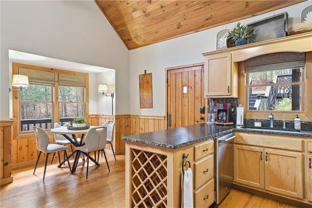 1449 Cherokee Lane, Mccaysville, GA 30555