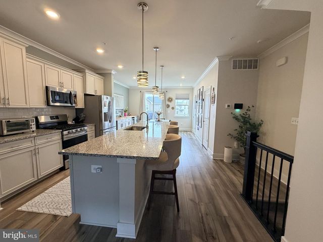 11716 EMILY DICKINSON PL, White Plains, MD 20695