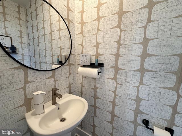 11716 EMILY DICKINSON PL, White Plains, MD 20695