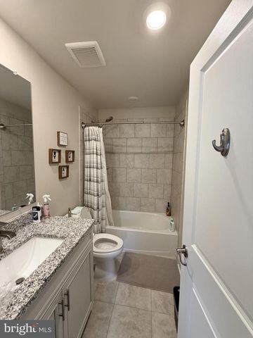 11716 EMILY DICKINSON PL, White Plains, MD 20695