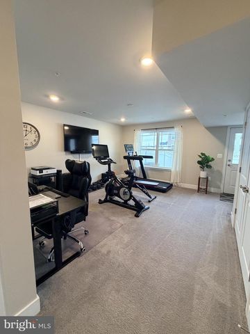 11716 EMILY DICKINSON PL, White Plains, MD 20695