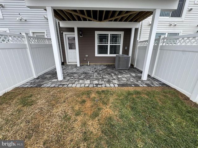 11716 EMILY DICKINSON PL, White Plains, MD 20695