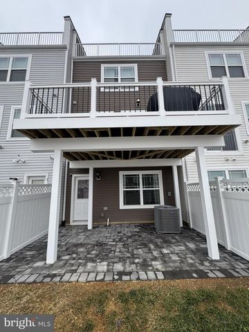 11716 EMILY DICKINSON PL, White Plains, MD 20695