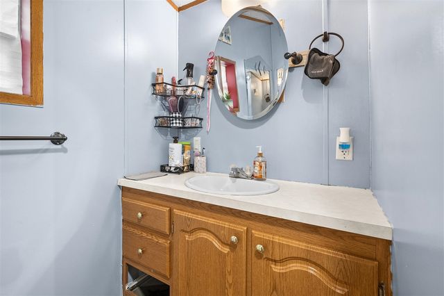2002 Mt Olivet Road, Kalamazoo, MI 49004