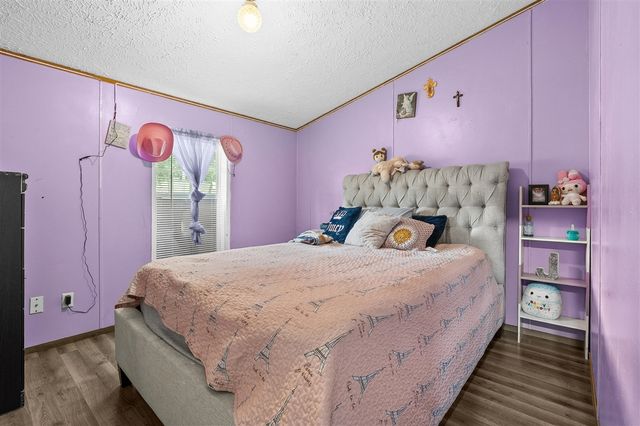 2002 Mt Olivet Road, Kalamazoo, MI 49004
