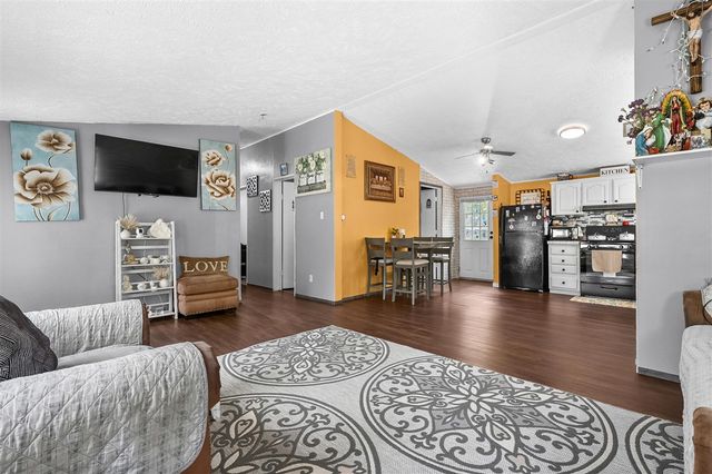 2002 Mt Olivet Road, Kalamazoo, MI 49004
