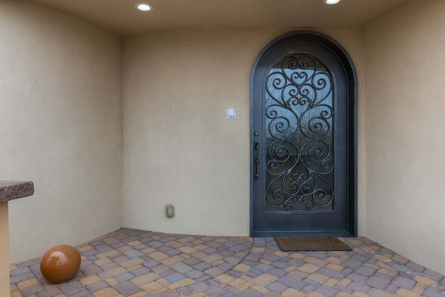 1446 Honeysuckle Drive NE, Albuquerque, NM 87122