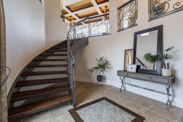 1446 Honeysuckle Drive NE, Albuquerque, NM 87122