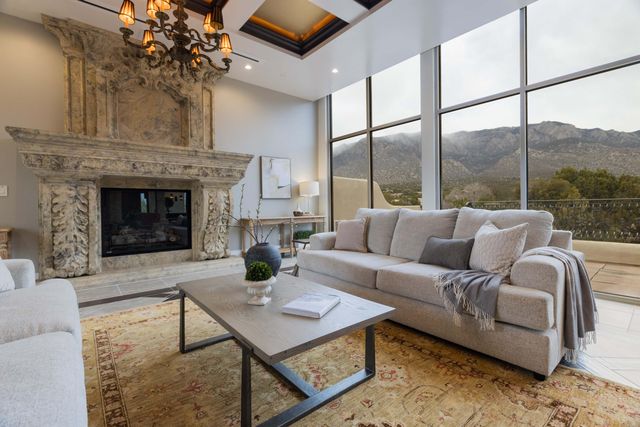 1446 Honeysuckle Drive NE, Albuquerque, NM 87122