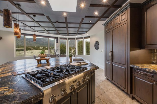 1446 Honeysuckle Drive NE, Albuquerque, NM 87122