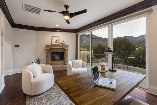 1446 Honeysuckle Drive NE, Albuquerque, NM 87122