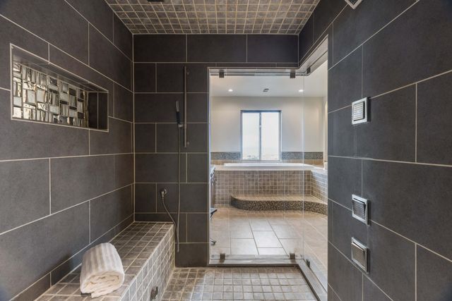 1446 Honeysuckle Drive NE, Albuquerque, NM 87122