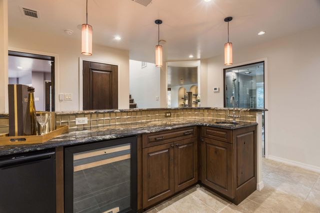 1446 Honeysuckle Drive NE, Albuquerque, NM 87122