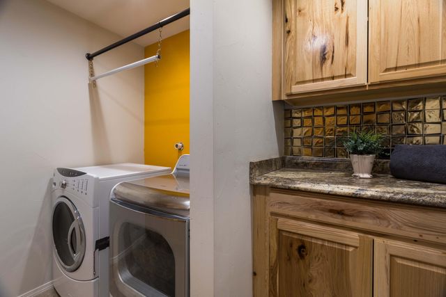 1446 Honeysuckle Drive NE, Albuquerque, NM 87122